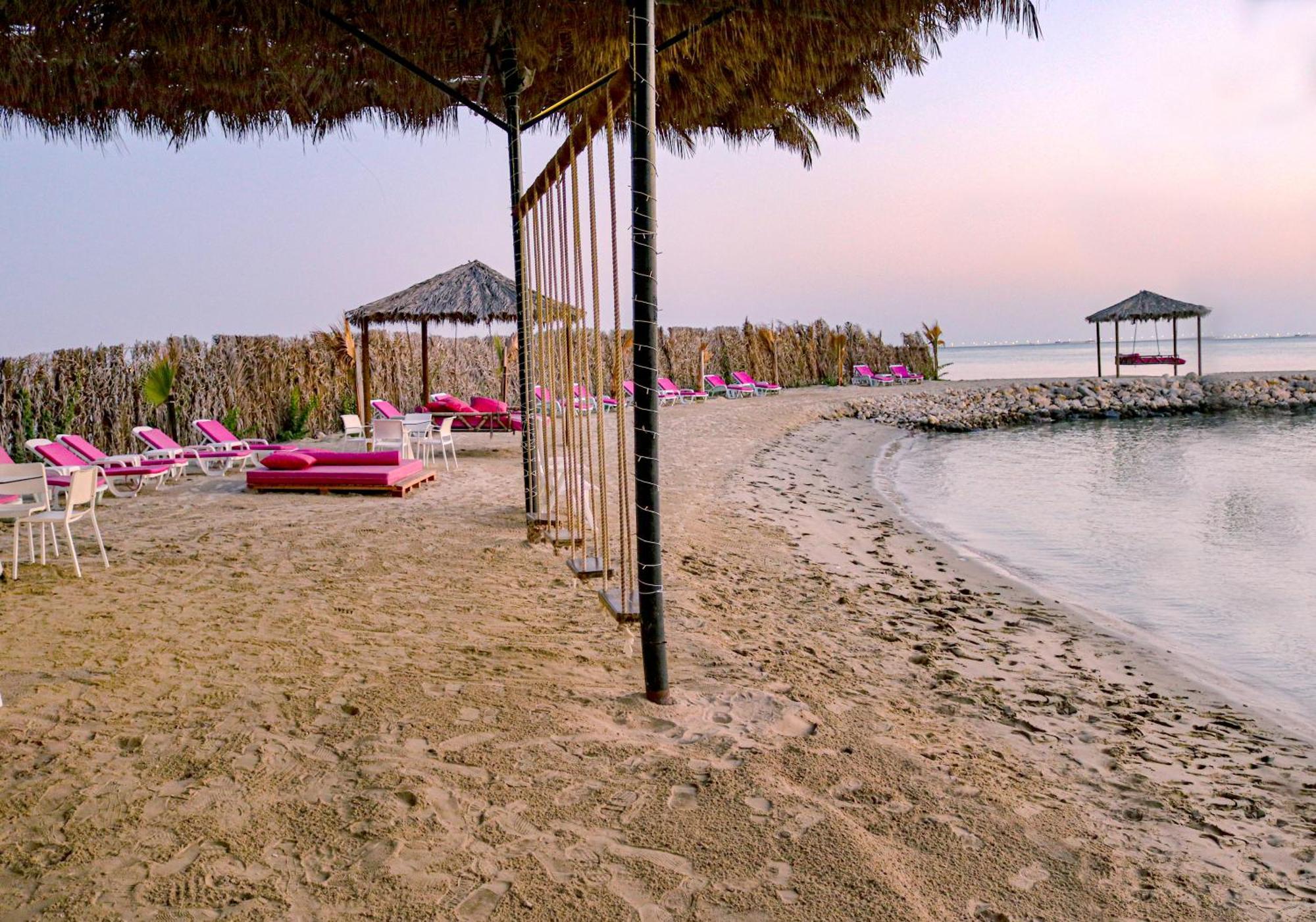 Lagoona Beach Luxury Resort And Spa Manáma Kültér fotó Beach in Hurghada