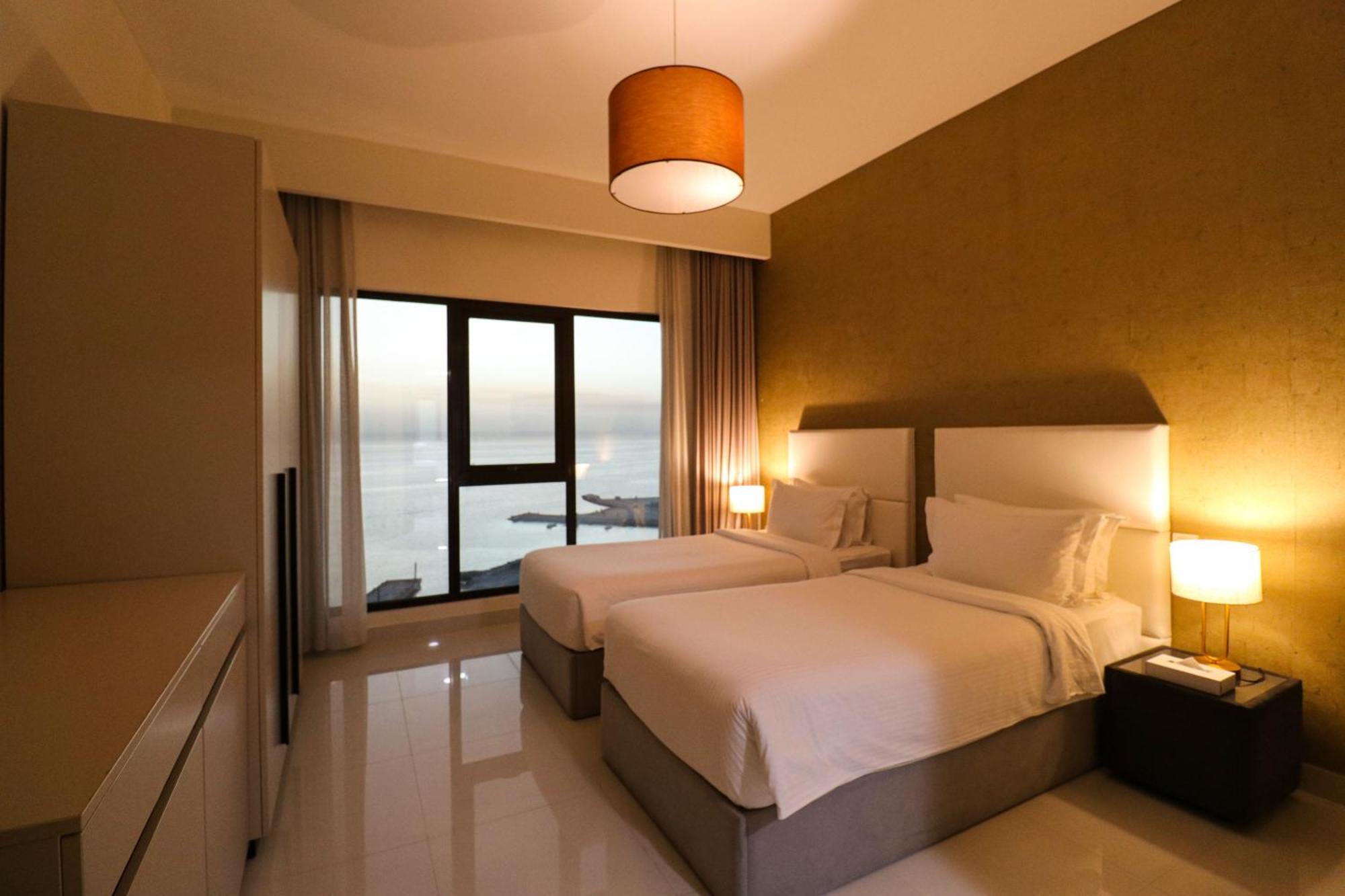 Lagoona Beach Luxury Resort And Spa Manáma Kültér fotó Deluxe Room