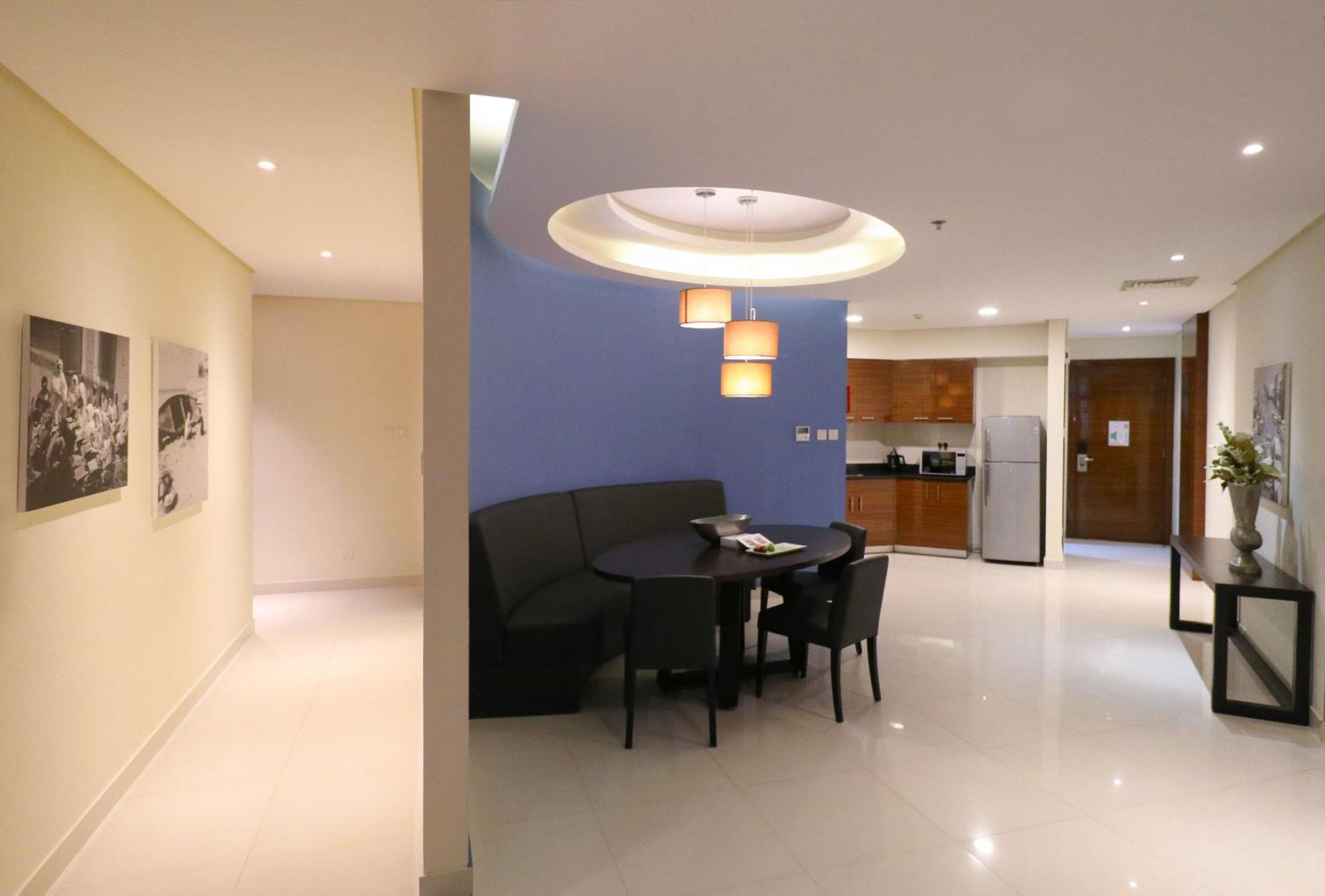 Lagoona Beach Luxury Resort And Spa Manáma Kültér fotó A typical apartment at The Suites